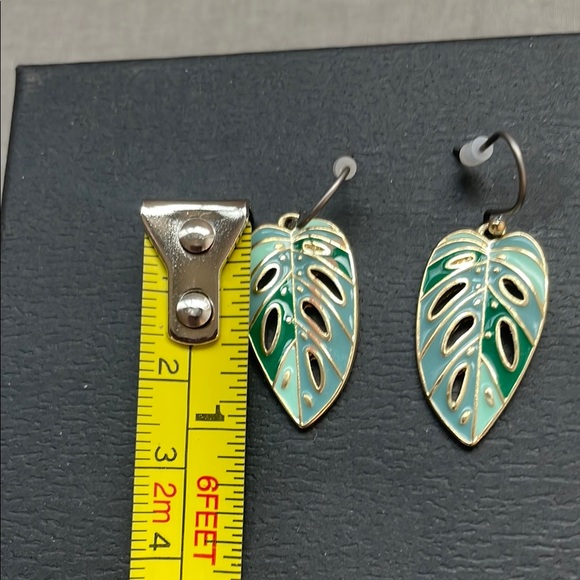 Lucky Brand Enamel Monstera Leaves Drop Earrings - Picture 6 of 7